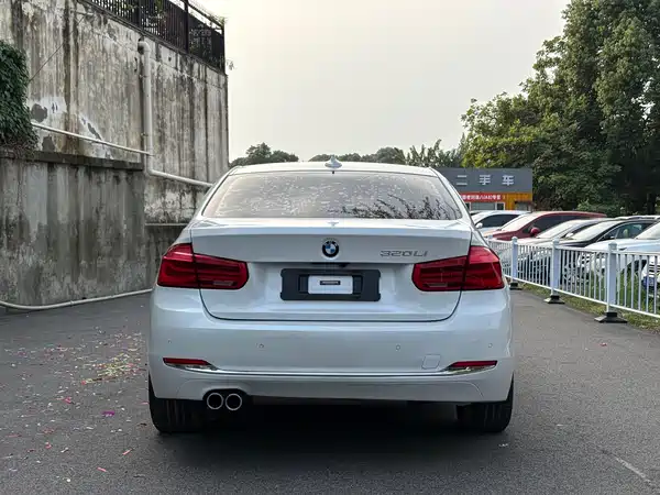 BMW 3 Series 2017