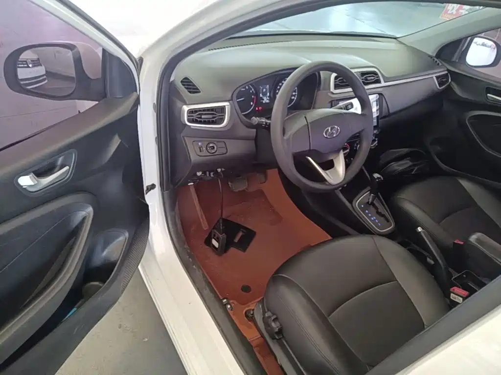 Hyundai Verna 2019 — фото 16