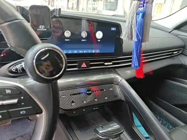 Hyundai Elantra 2022