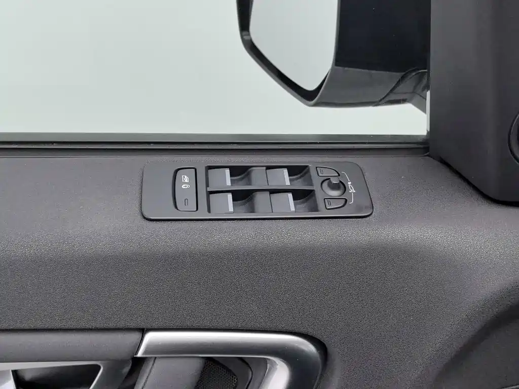 Land Rover Discovery Sport 2019 — фото 9