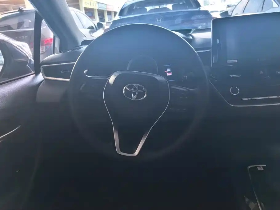 Toyota Corolla 2020 — фото 15