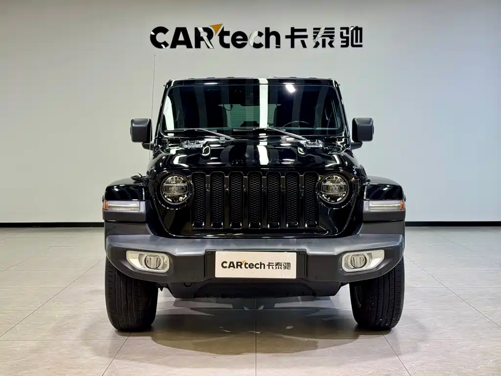 Jeep Wrangler 2021 — фото 28