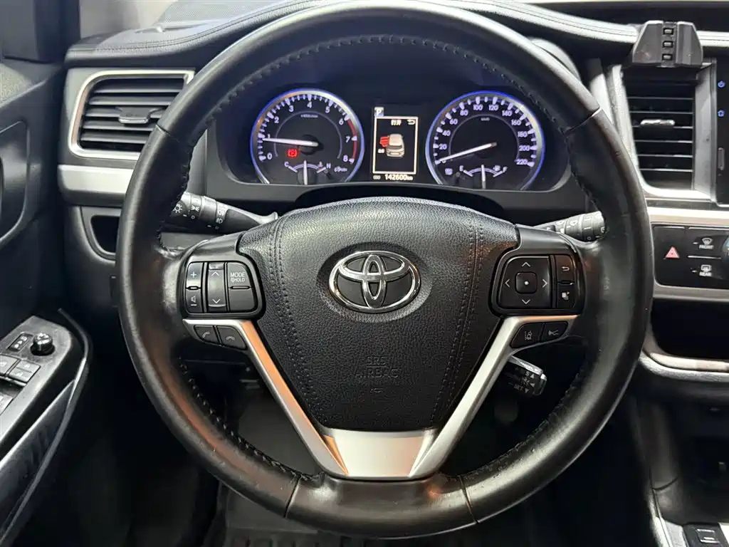 Toyota Highlander 2018 — фото 8