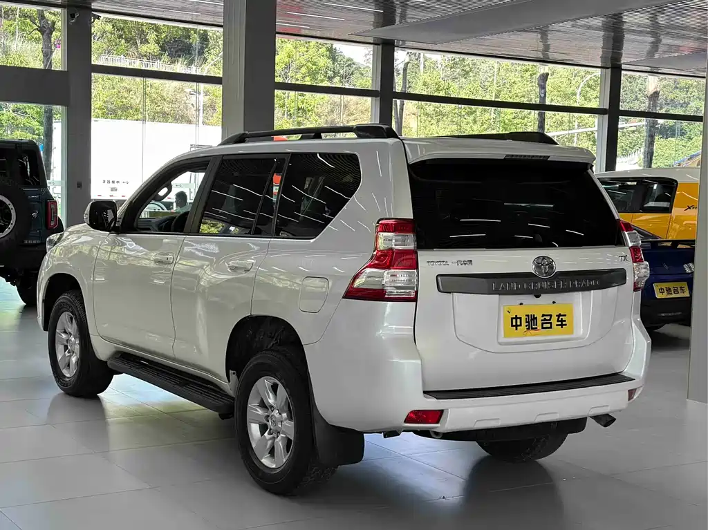 Toyota Prado 2016 — фото 7