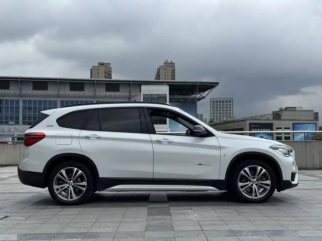 BMW X1 New Energy 2018 — фото 8