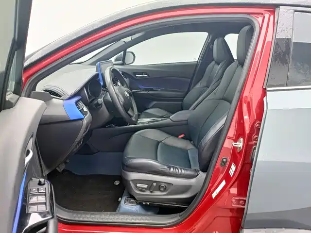 Toyota C-HR 2021 — фото 12
