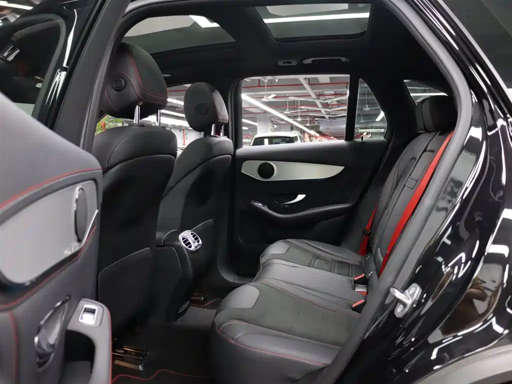 Mercedes-Benz GLC AMG 2019 — фото 18