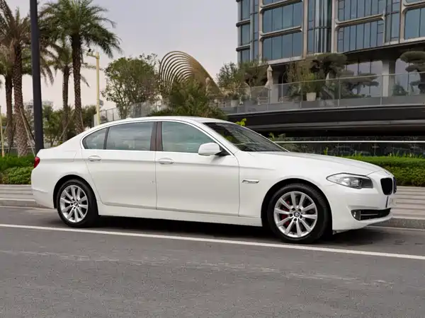 BMW 5 Series 2011