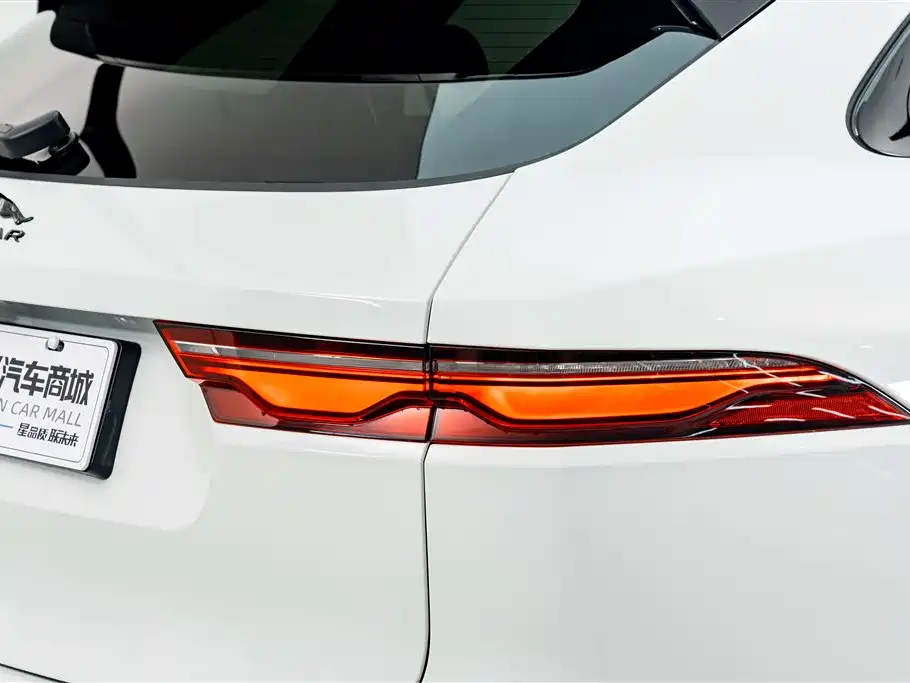 Jaguar F-PACE 2023 — фото 8