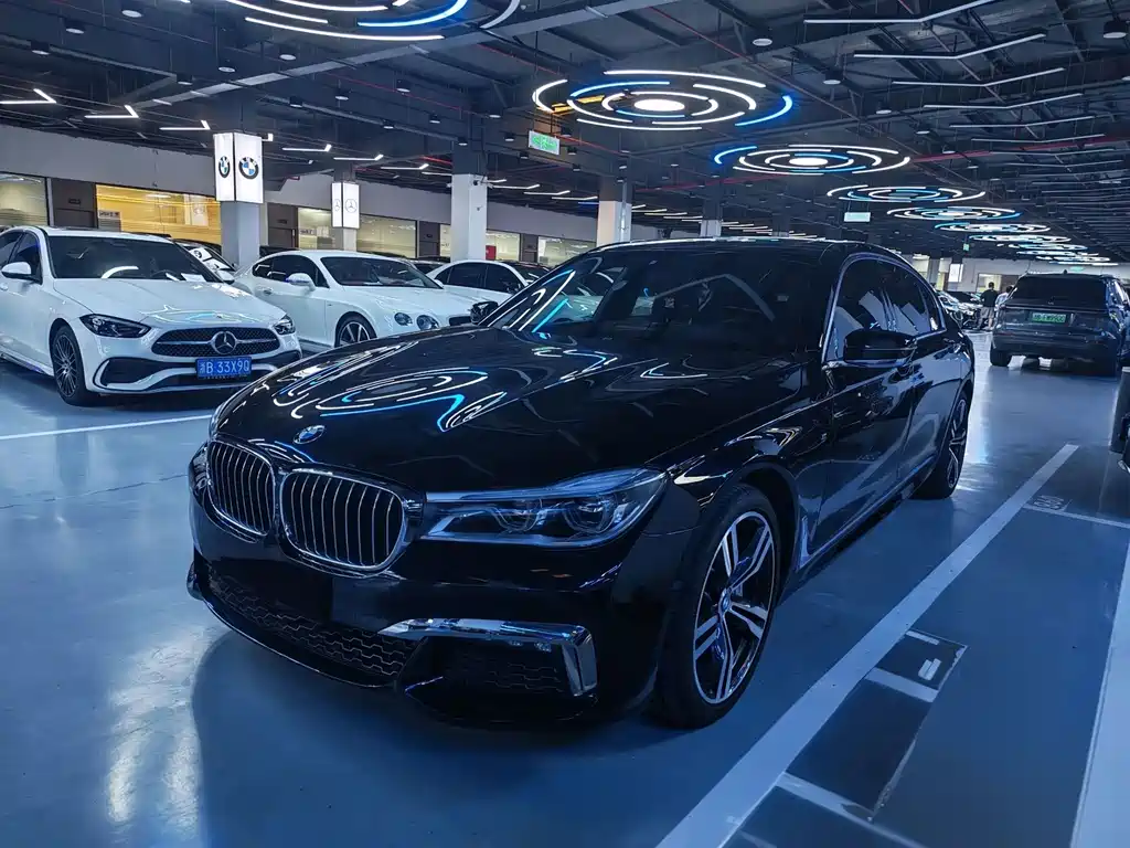 BMW 7 Series 2019 — фото 1