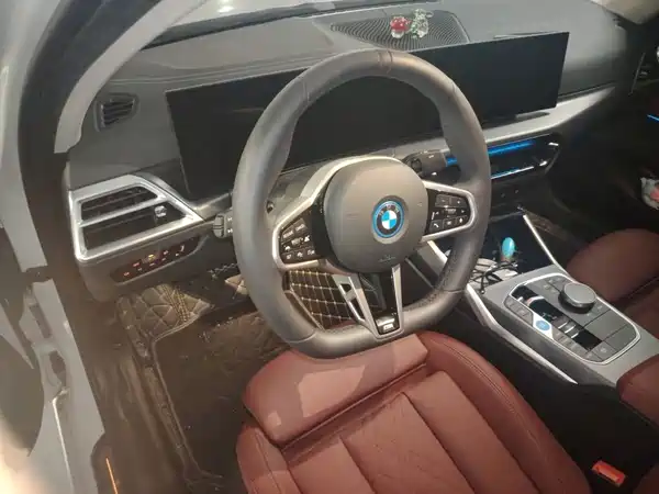 BMW i3 2025