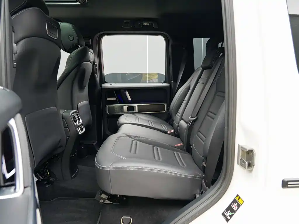 Mercedes-Benz G-Class 2023 — фото 10