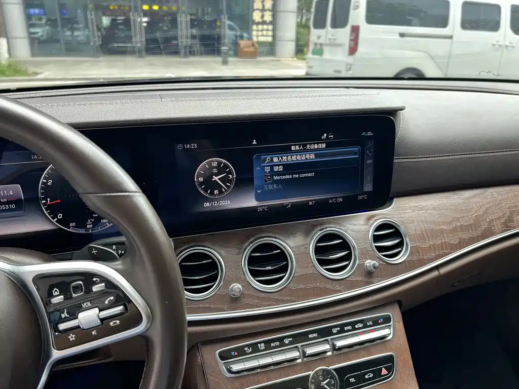 Mercedes-Benz E-Class 2020 — фото 19
