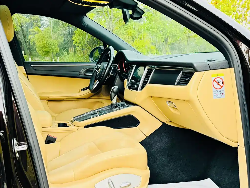 Porsche Macan 2017 — фото 10
