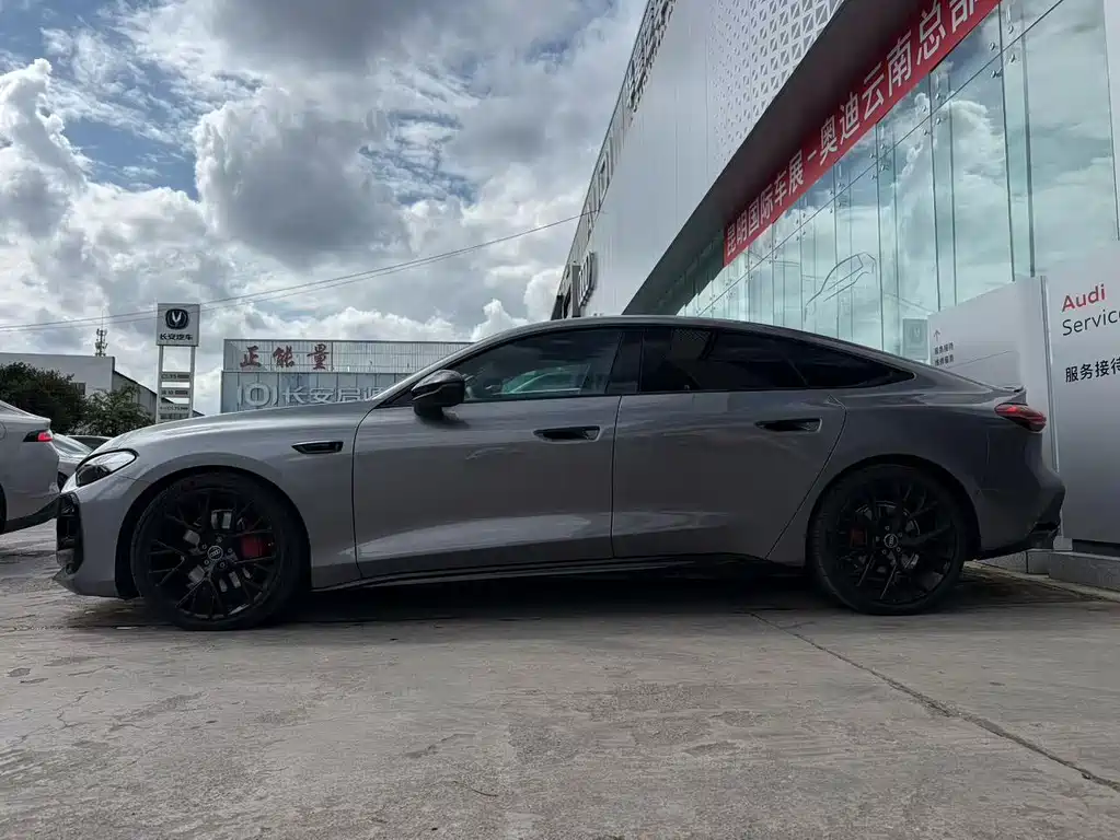 Audi A5L Sportback 2025 — фото 4