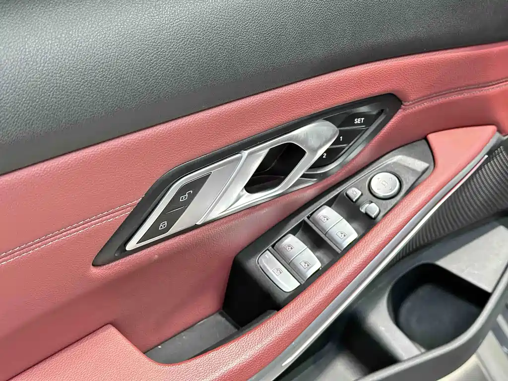 BMW 3 Series 2023 — фото 11