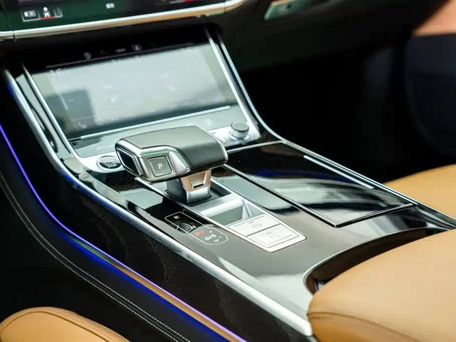 Audi A8 2025 — фото 14