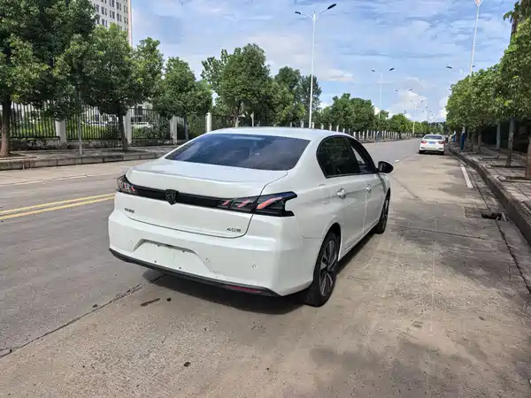 Peugeot 408 2025
