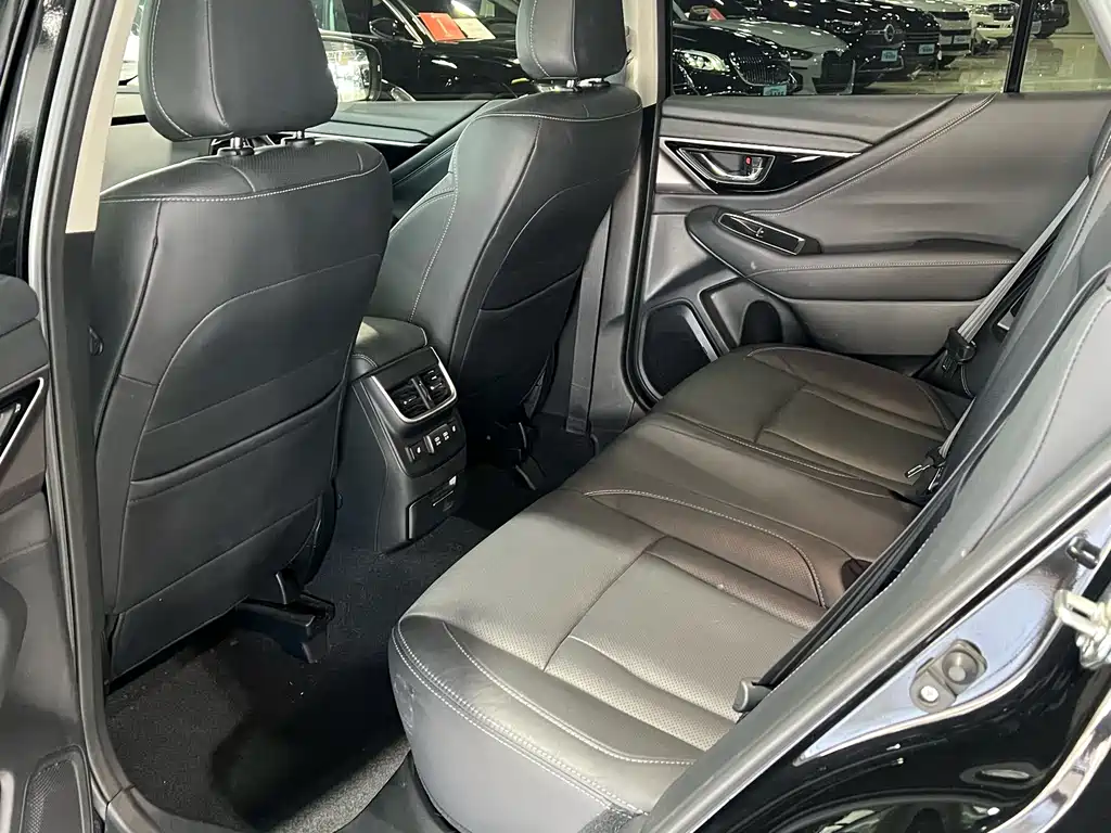 Subaru Outback 2022 — фото 17