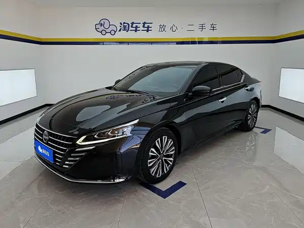 Nissan Teana 2024
