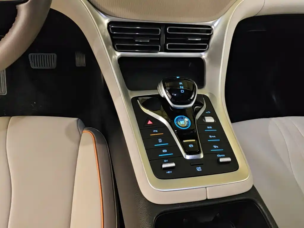BYD Song Pro New Energy 2023 — фото 14