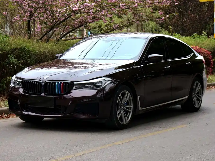 BMW 6 Series GT 2017 — фото 1
