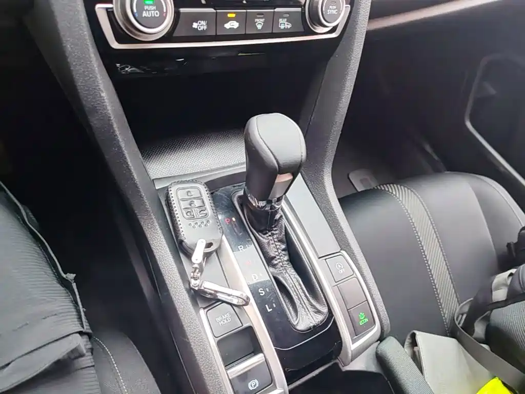 Honda Civic 2019 — фото 14