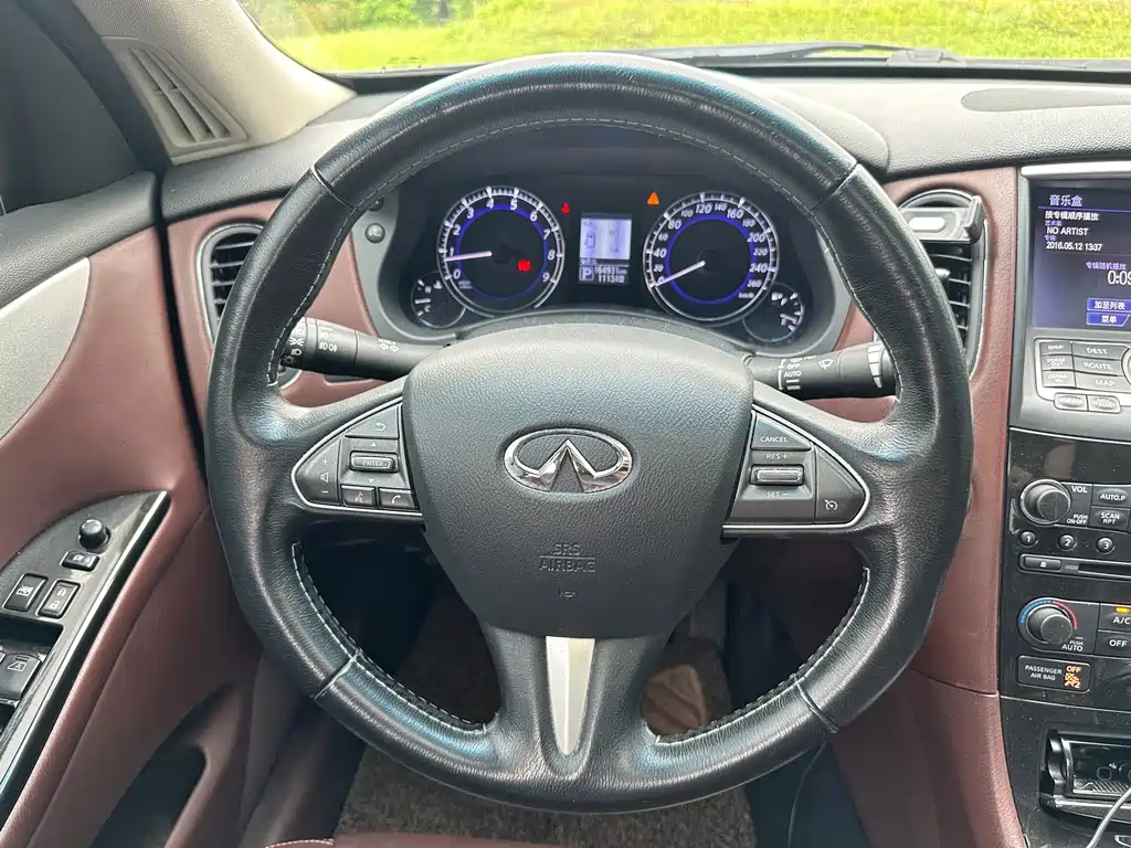 Infiniti QX50 2016 — фото 17