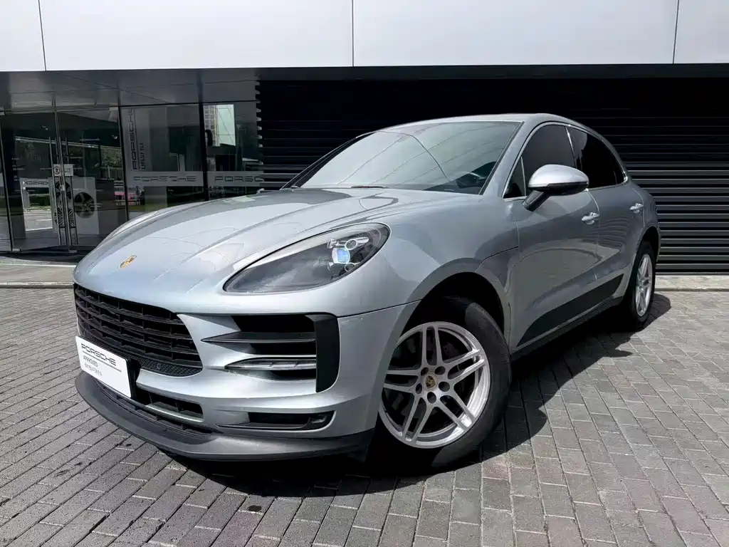 Porsche Macan 2019 — фото 1