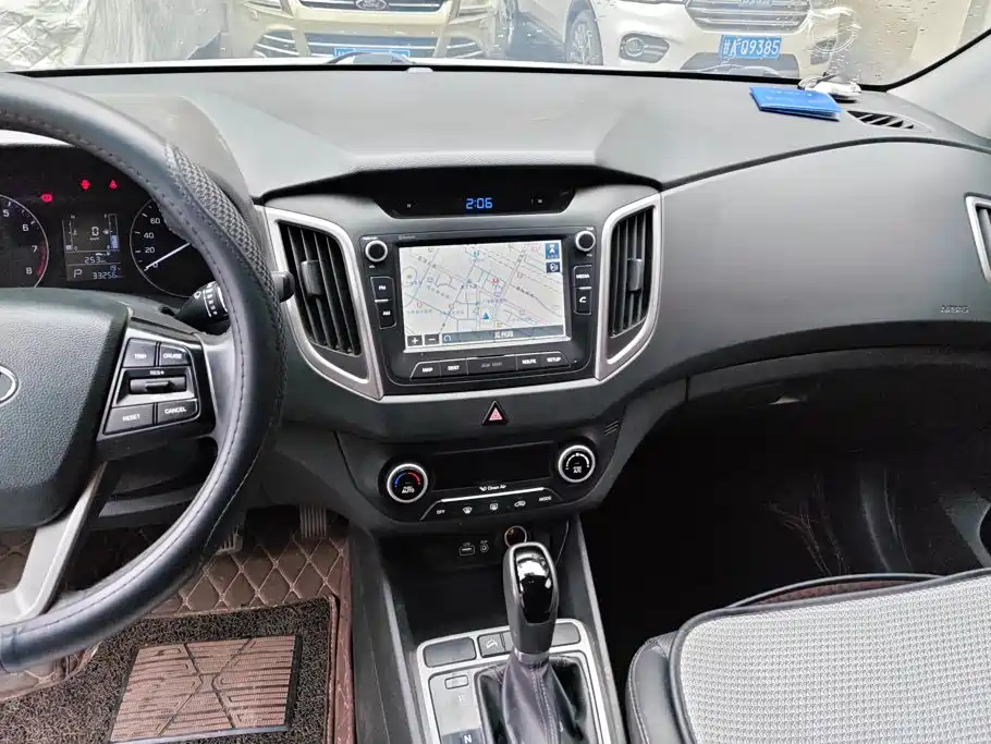 Hyundai ix25 2015 — фото 13