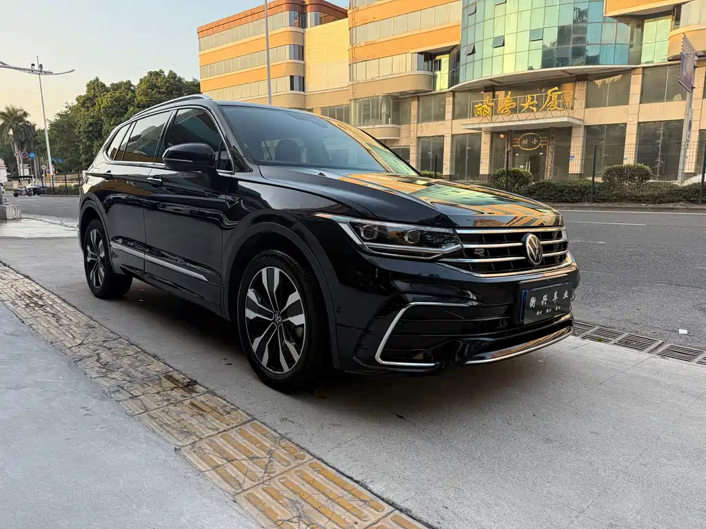 Volkswagen Tiguan L 2023