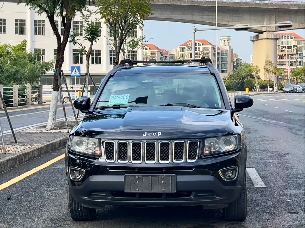 Jeep Compass 2014 — фото 2
