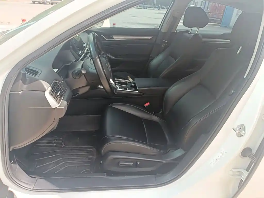 Honda Accord 2021 — фото 15