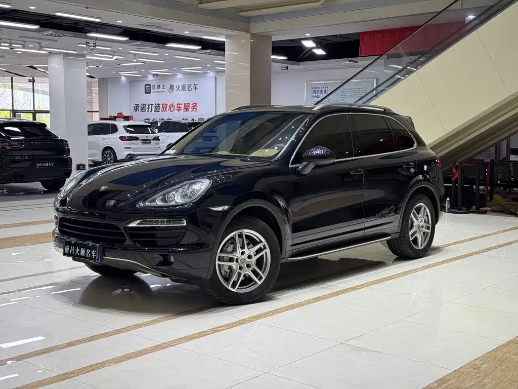 Porsche Cayenne 2014 — фото 1
