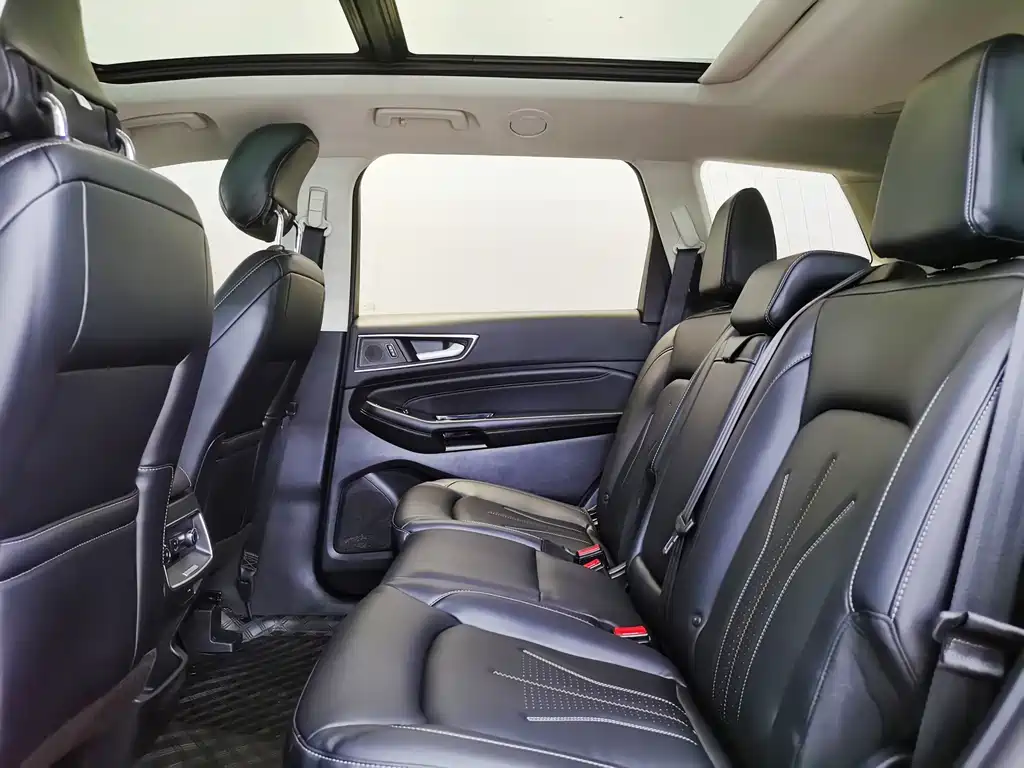 Ford Edge 2021 — фото 16