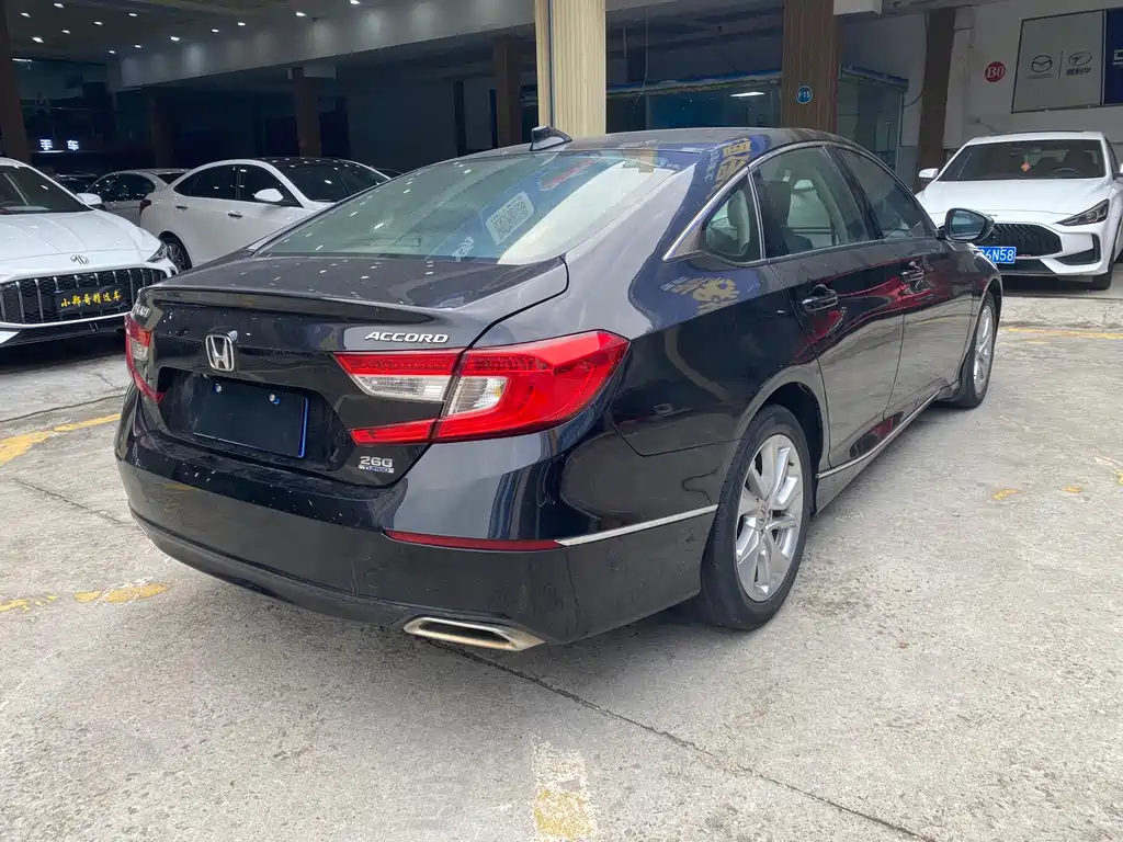 Honda Accord 2019 — фото 7