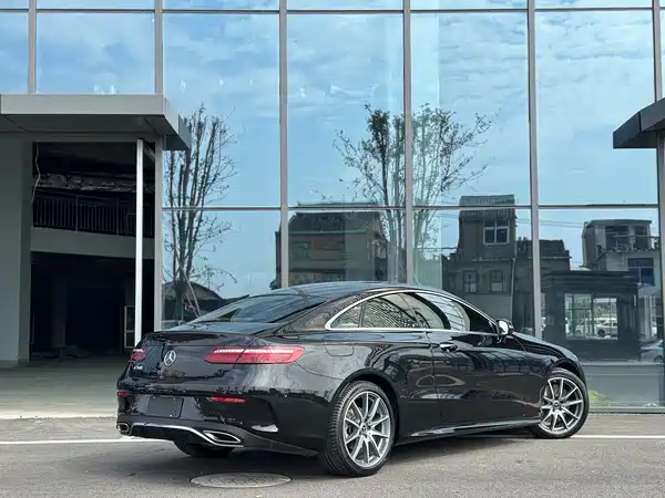 Mercedes-Benz E-Class 2021