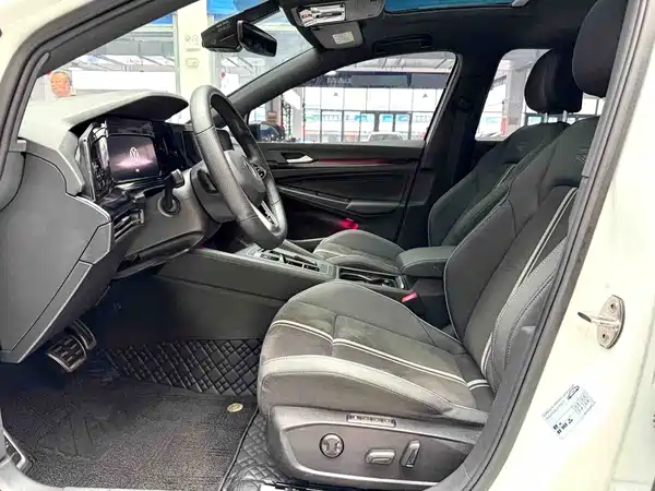 Volkswagen Golf 2023