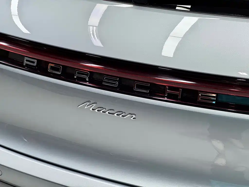 Porsche Macan 2023 — фото 13