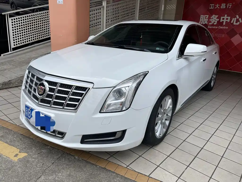 Cadillac XTS 2015 — фото 1