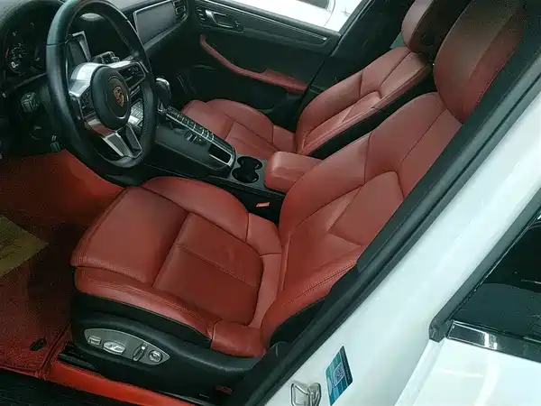 Porsche Macan 2021