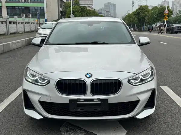 BMW 1 Series 2021