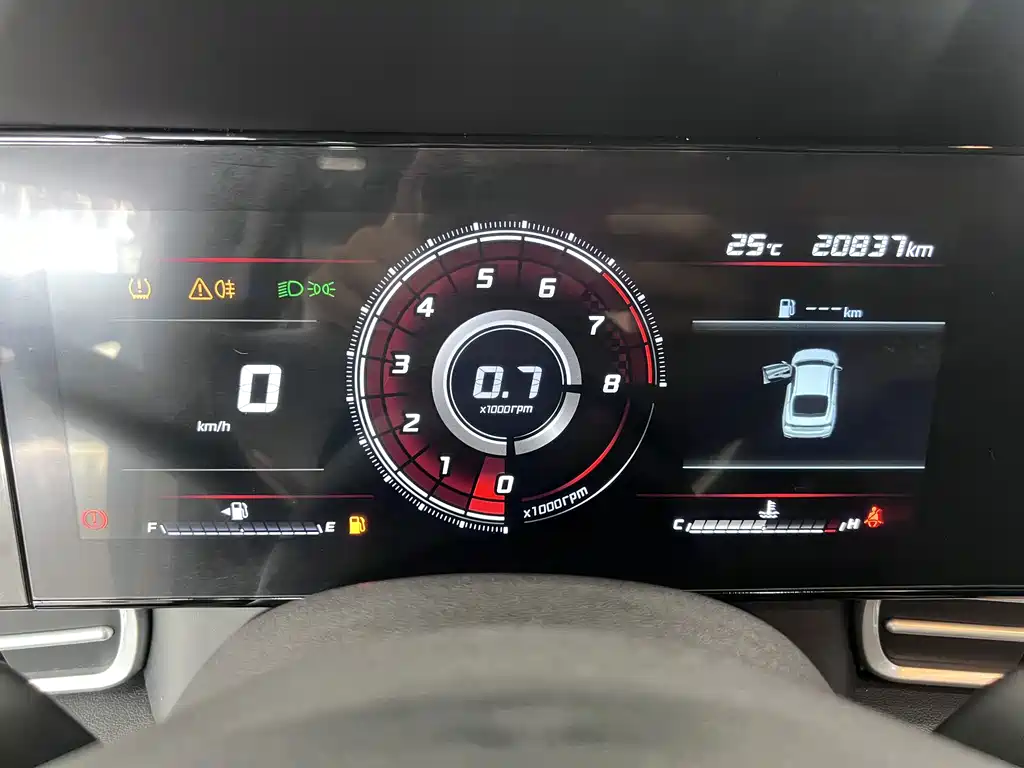 Hyundai Elantra 2023 — фото 10