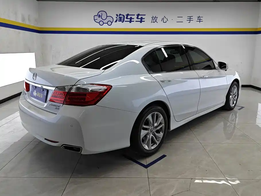 Honda Accord 2015 — фото 3