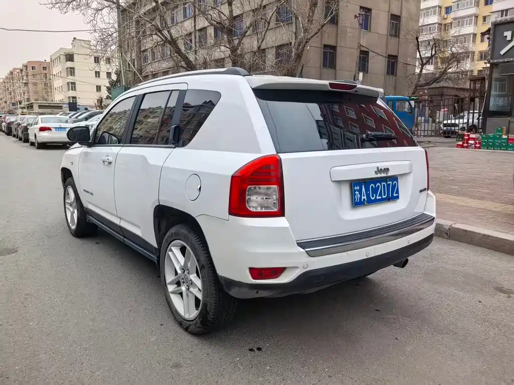 Jeep Compass 2013 — фото 4