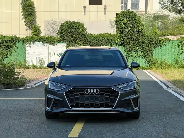 Audi A4L 2021