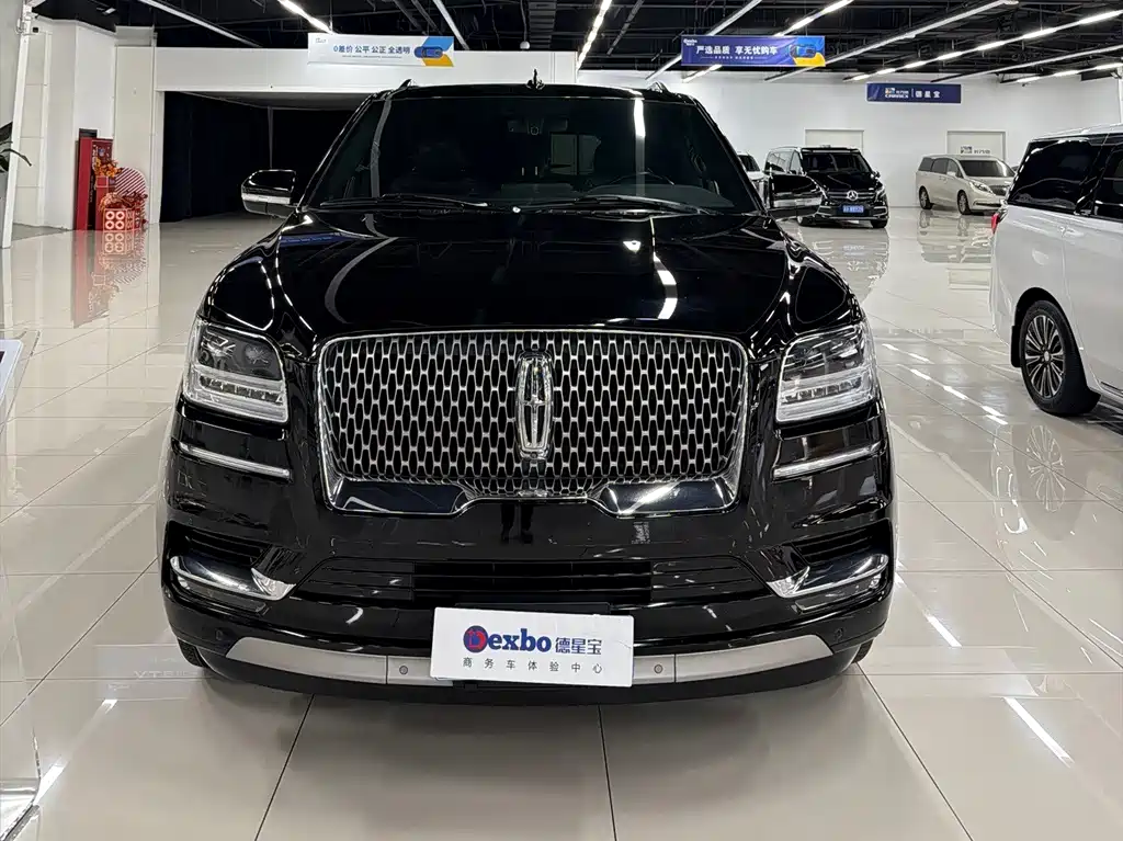 Lincoln Navigator 2018 — фото 2
