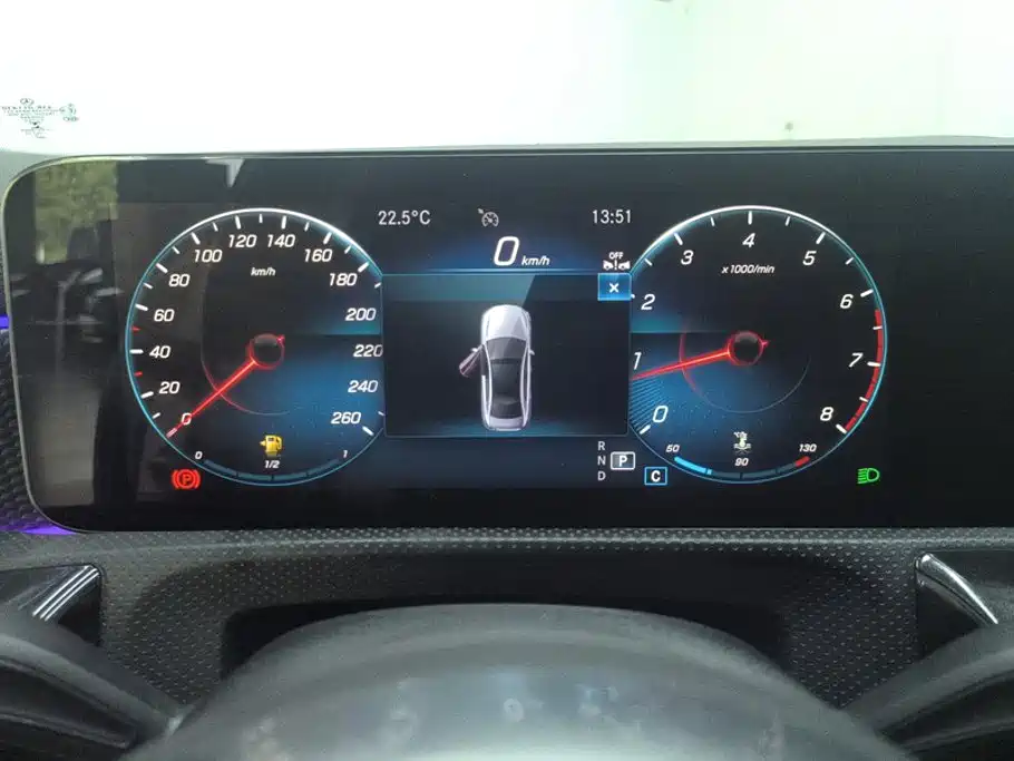Mercedes-Benz A-Class 2023 — фото 14