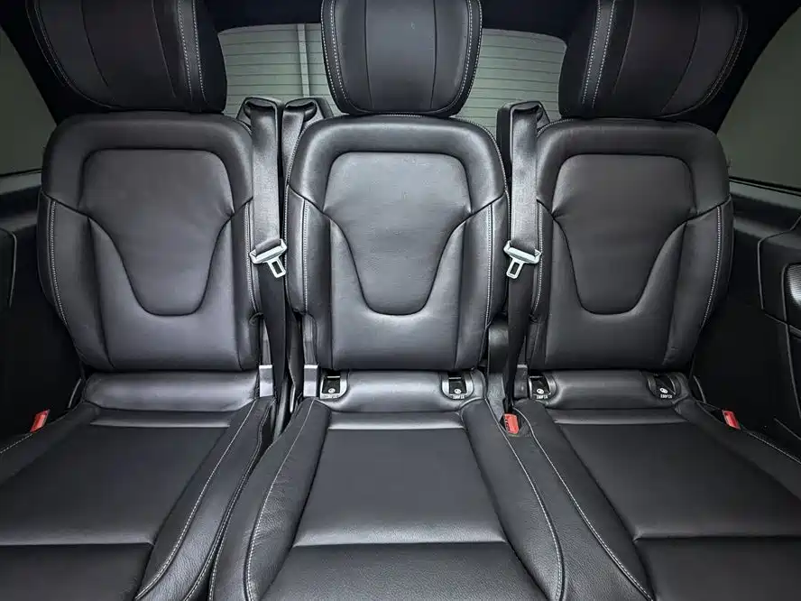 Mercedes-Benz V-Class 2019 — фото 16