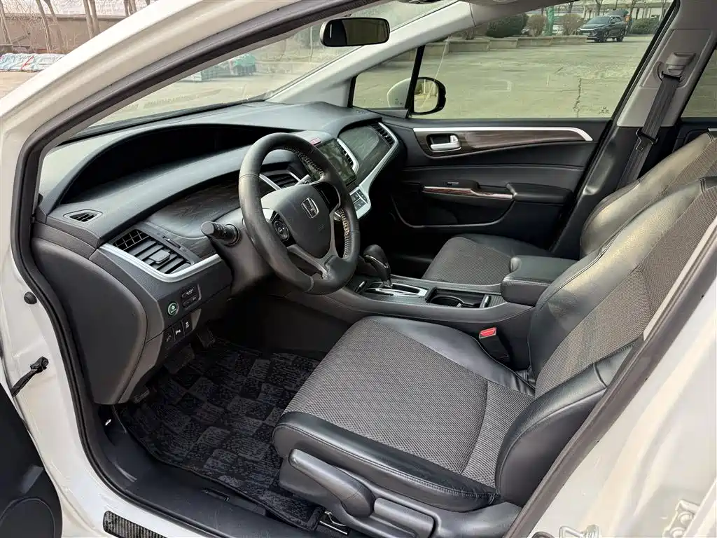Honda Jade 2019 — фото 20